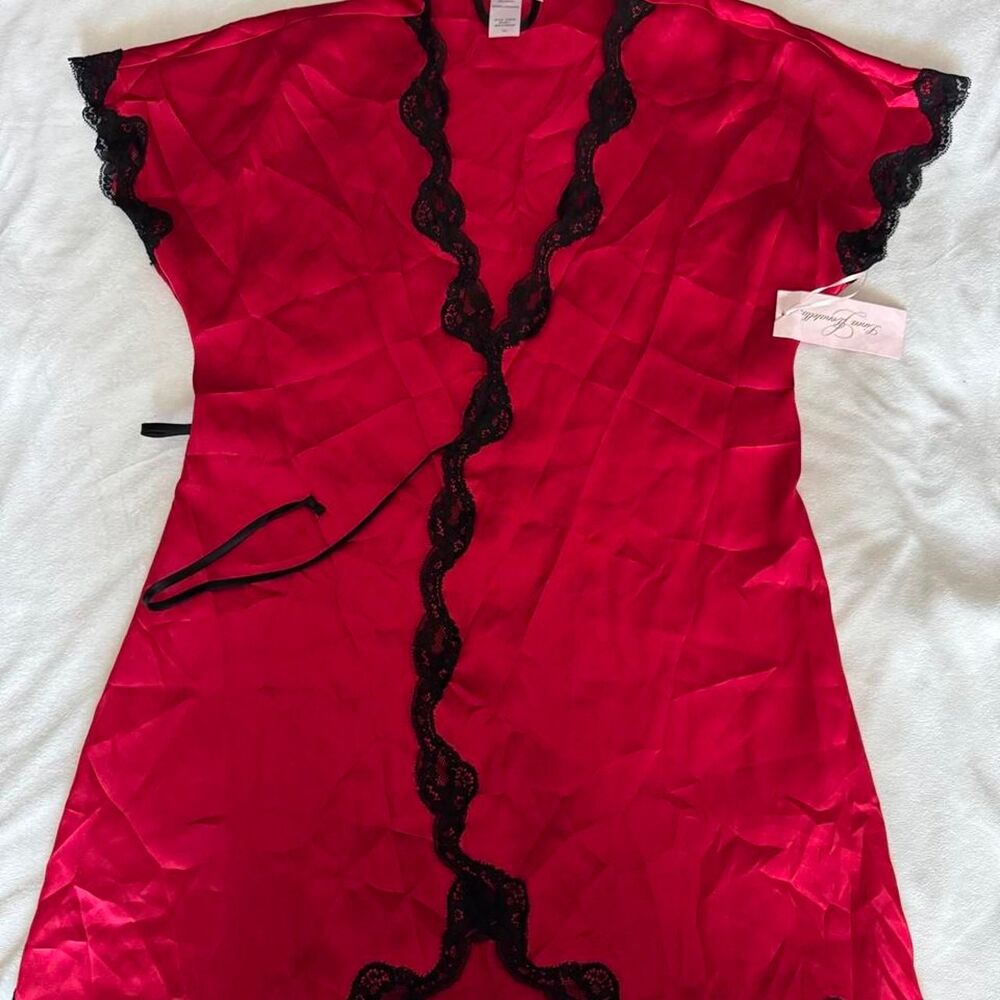 Linea Donatella Women's Red Robe
